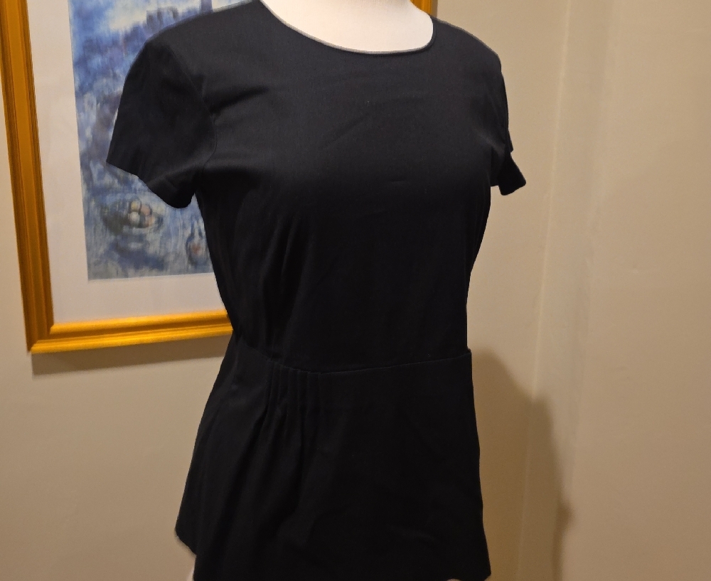 Theory Classic Black Short Sleeve Blouse - Picture 9 of 12